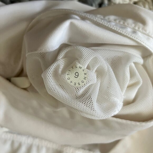 Lululemon Kicking Asphalt Jacket, white, size 6 - Picture 7 of 9